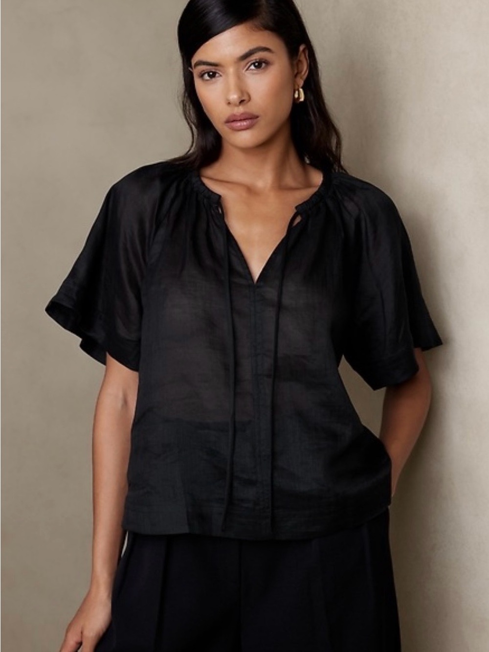 Banana Republic Black 100% Ramie Semi Sheer Split Neck Boxy Blouse L